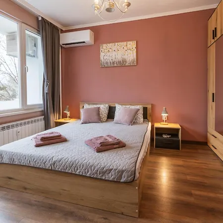 Happy Lazur アパート ブルガス