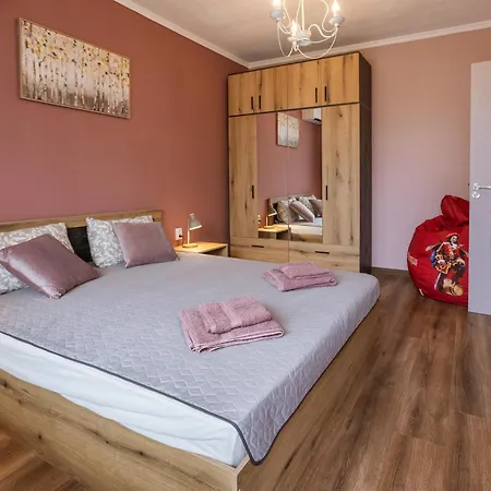 Happy Lazur アパート *