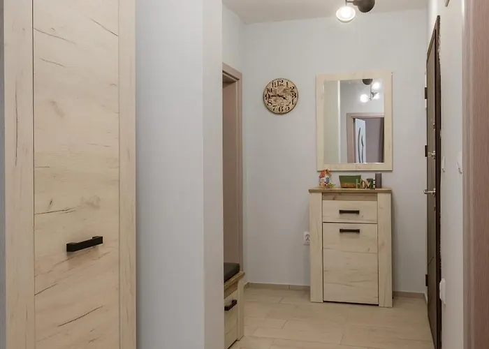 Happy Lazur アパート